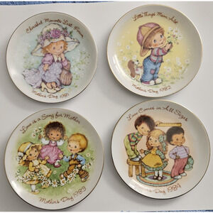 Set of 4 Mother’s Day Mini Collector Plates 1981–1984 American Greetings 5"